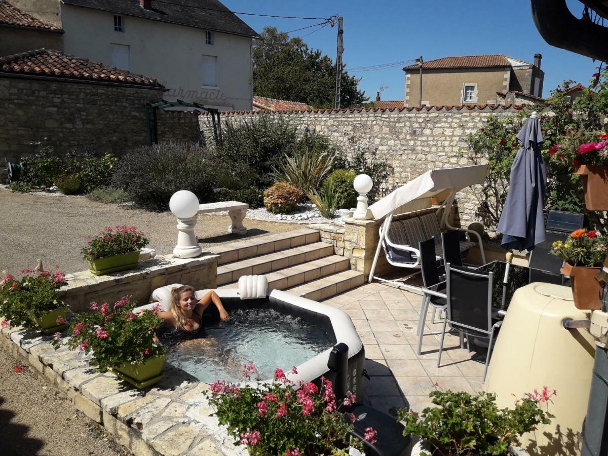Holiday home Les Quatre Saisons Saint-Angeau